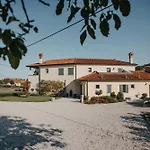 Casa Krasna Gourmet Boutique Gasthof Lokev