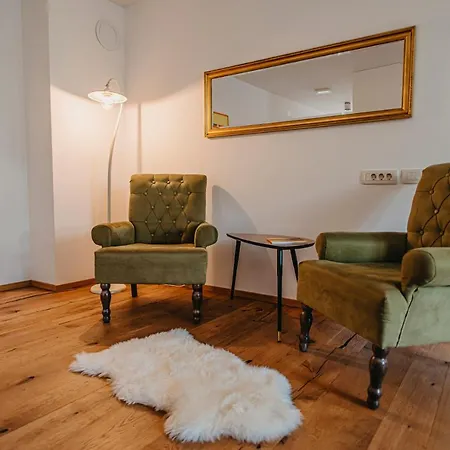 Konukevi Casa Krasna Gourmet Boutique Lokev