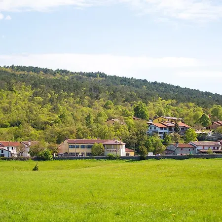 Konukevi Casa Krasna Gourmet Boutique Lokev