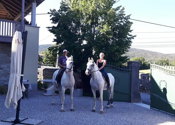 Gæstehus Casa Krasna Gourmet Boutique Lokev